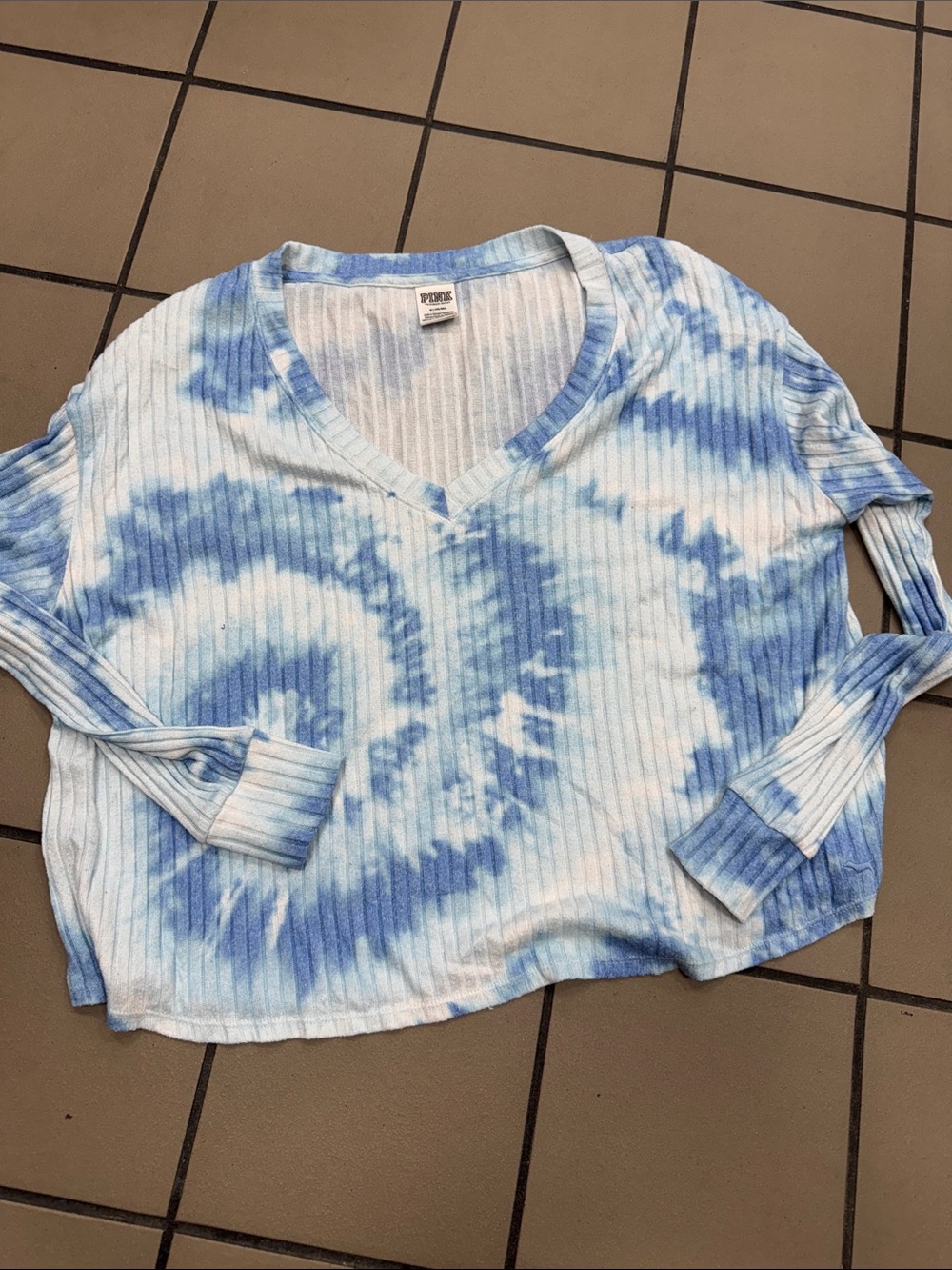 PINK Victoria's Secret Blue & White Tie-Dye Ribbed V-Neck Long Sleeve Top